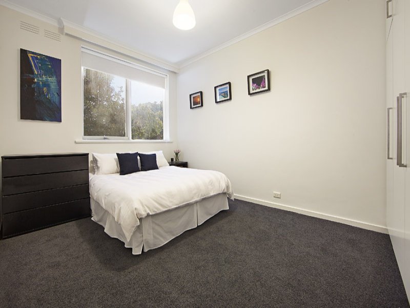 Property Gallery Thumbnail 3