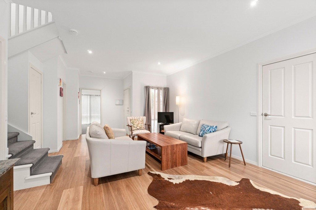 6/11 William Road, Croydon image 4