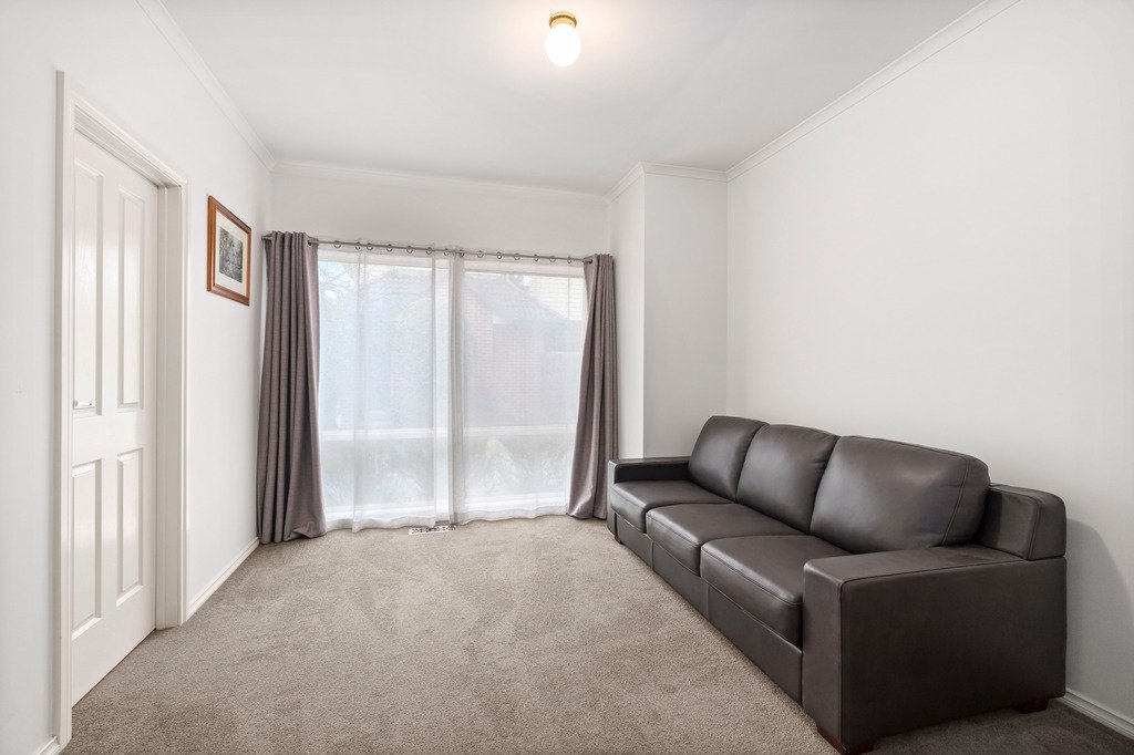 6/11 William Road, Croydon image 5