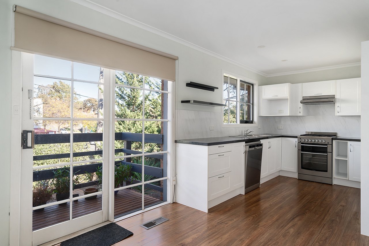 6/111 James Street, Templestowe image 2