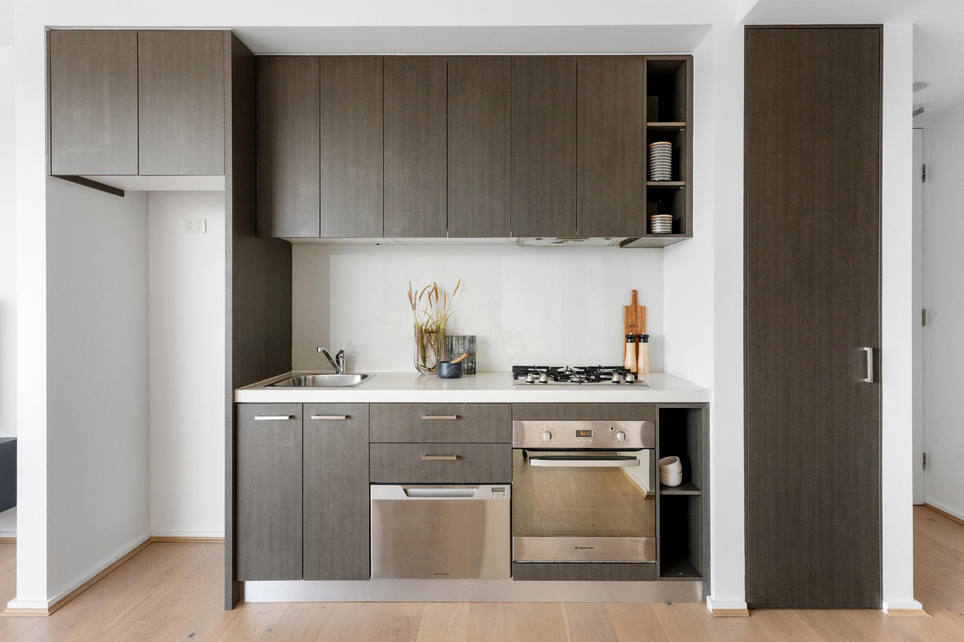 Property Gallery Thumbnail 6