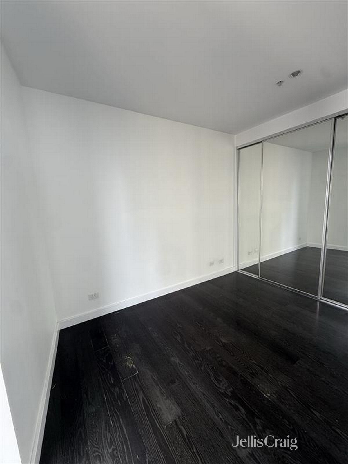 611/338 Kings Way, South&nbsp;Melbourne image 4