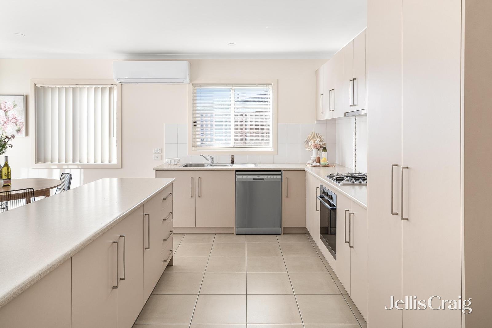 6/115 East Road, Seaford image 5