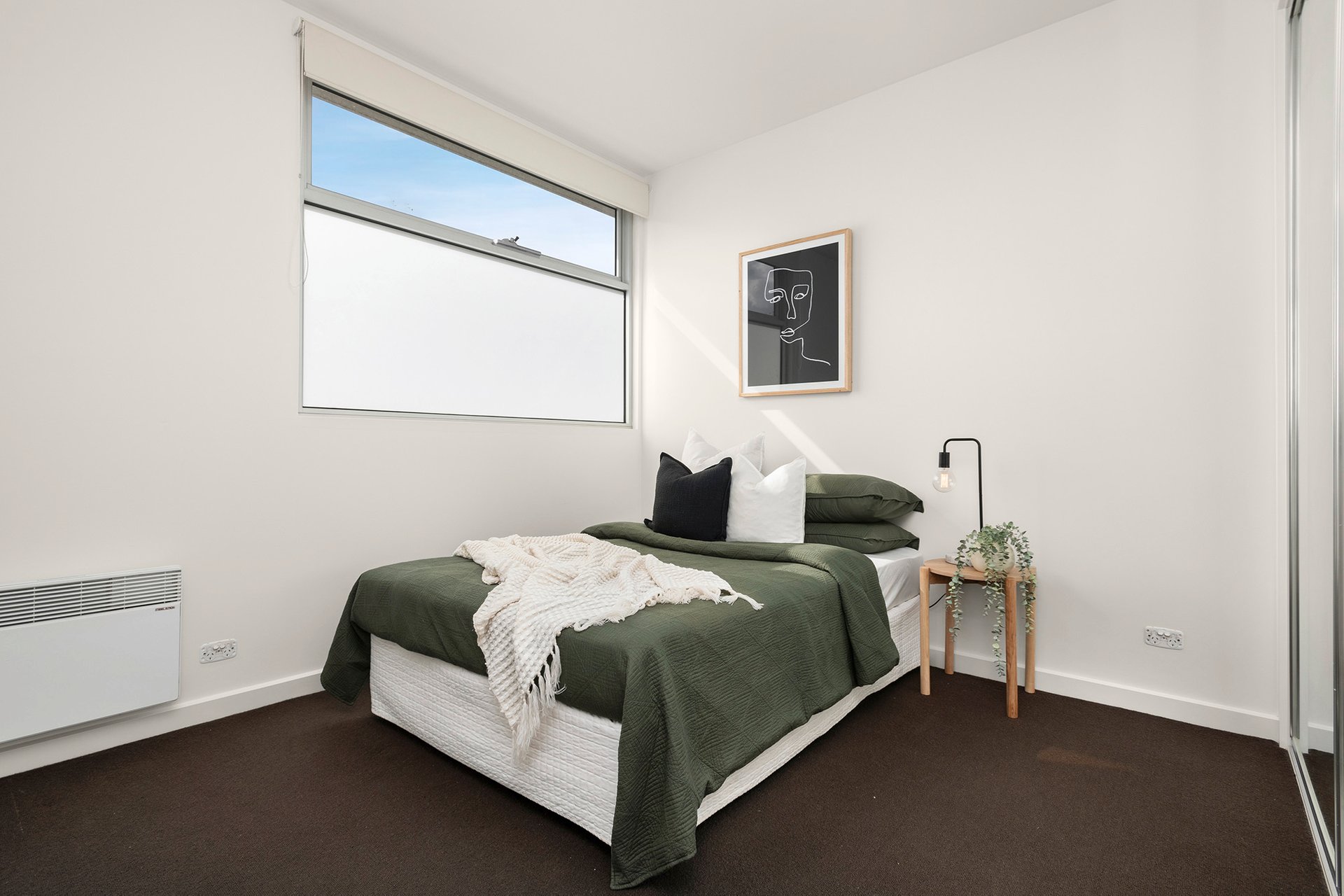Property Gallery Thumbnail 6