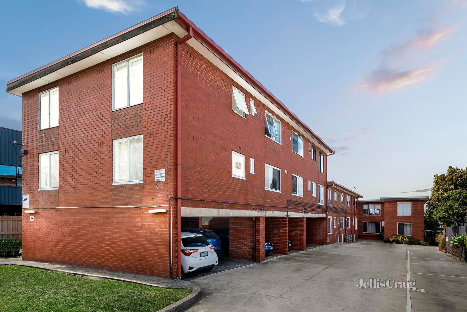 6/117 Albert Street, Seddon image 1