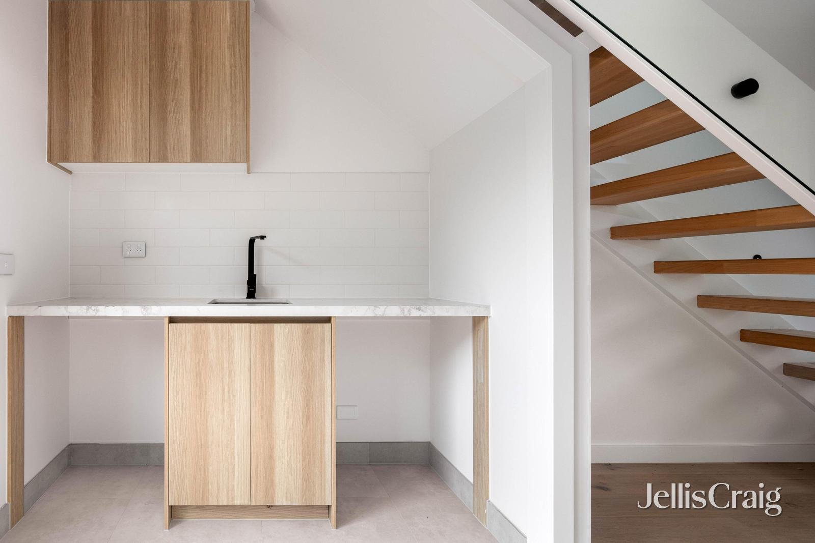 6/117 Blackshaws Road, Newport image 5