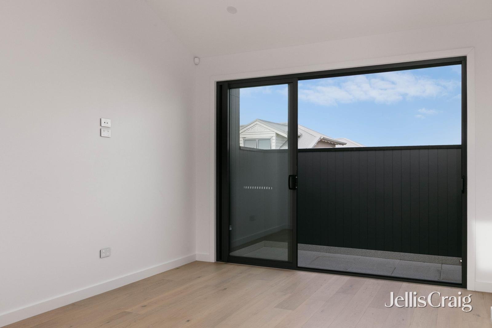 6/117 Blackshaws Road, Newport image 9