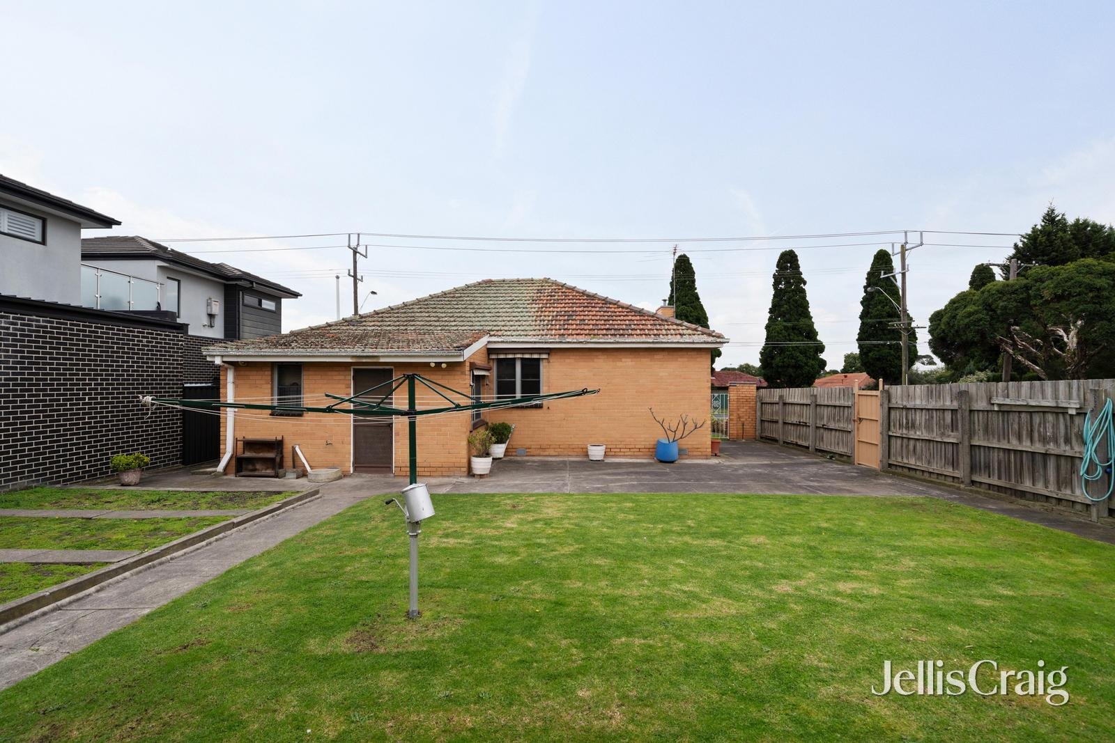 612 Gilbert Road, Reservoir image 11