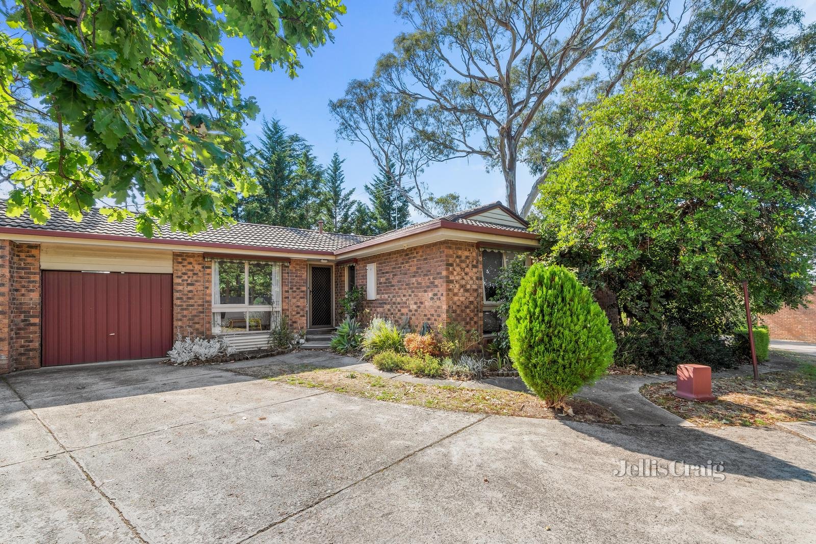 6/12 Hume Street, Greensborough image 1