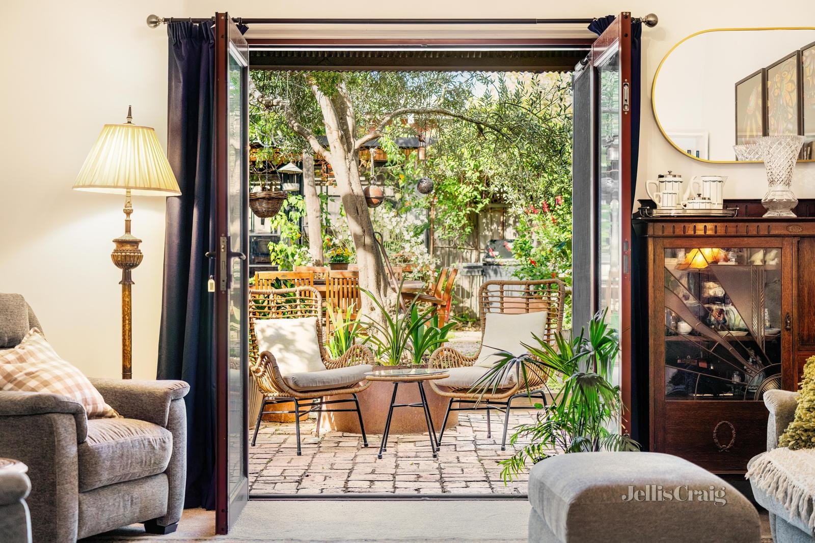 612 Lydiard Street North, Soldiers Hill image 10