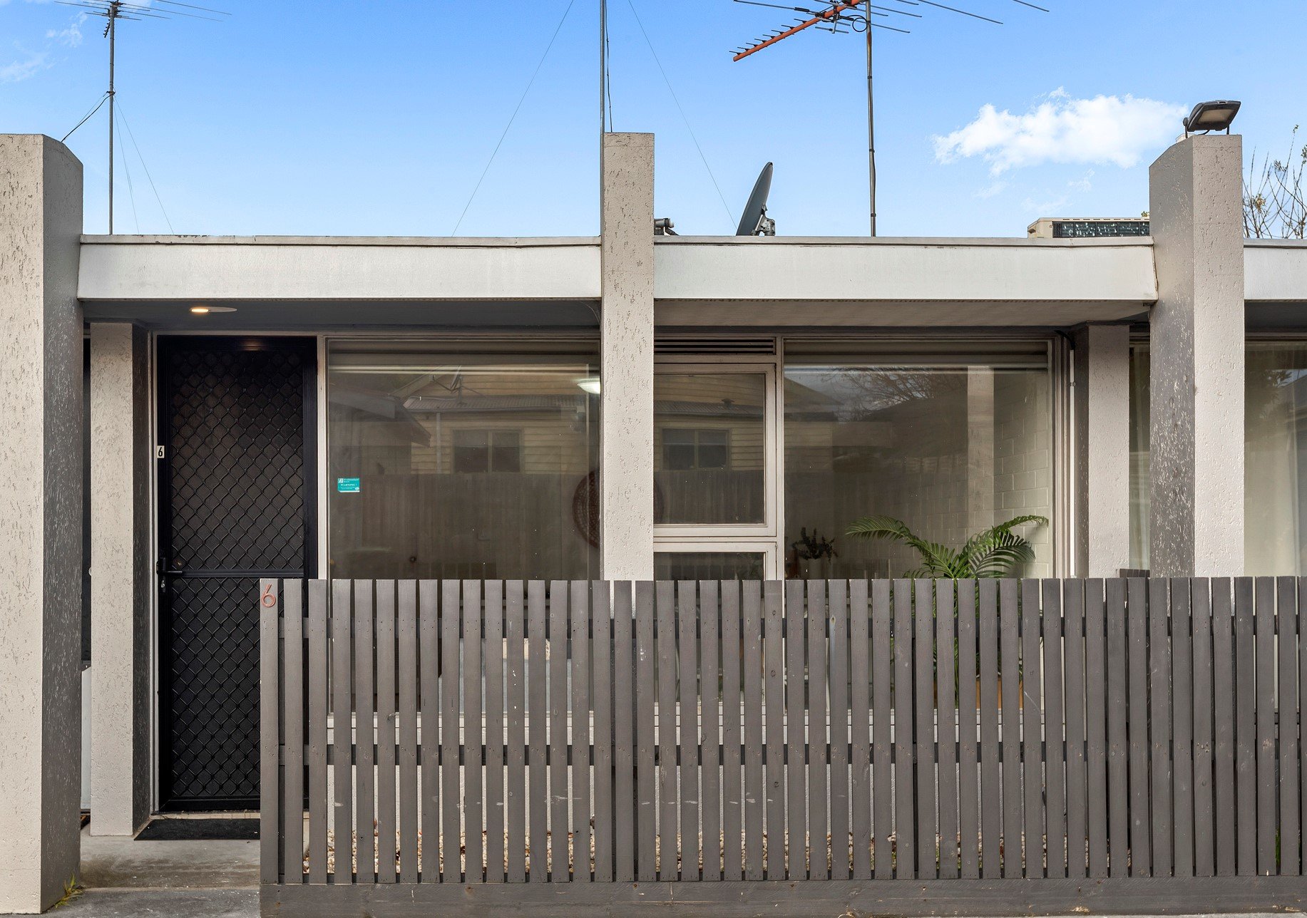 6/12 Mary Street, Hamlyn Heights image 2