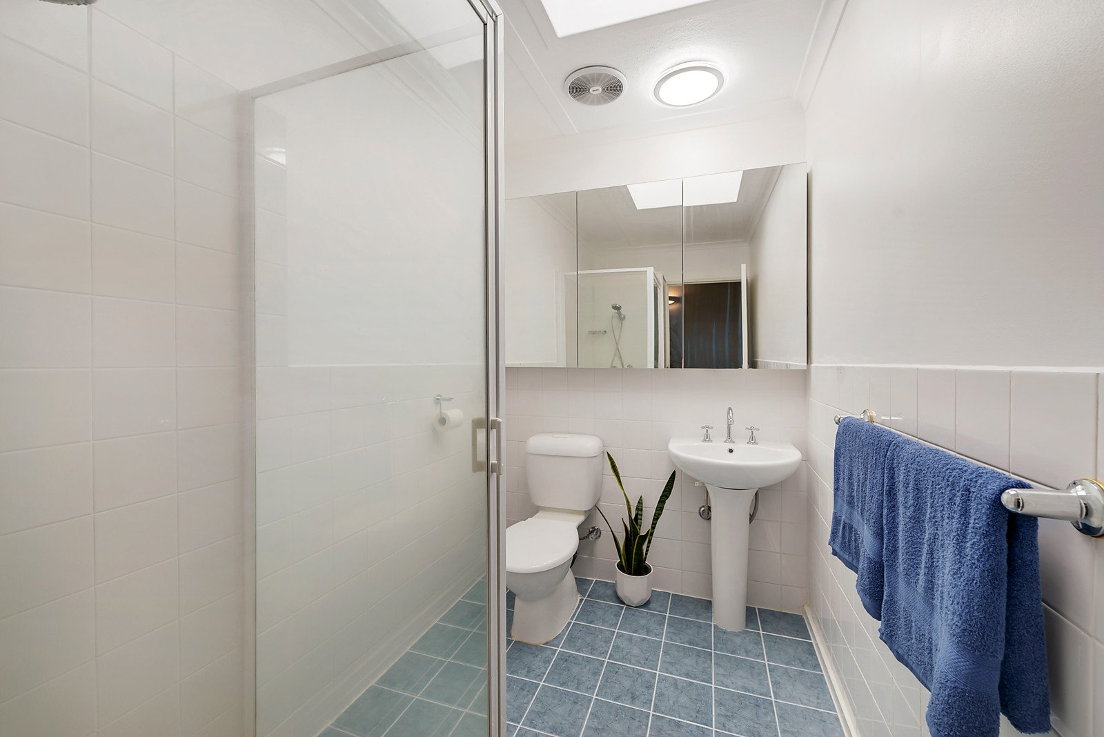 6/12 Oxford Street, Box Hill image 4