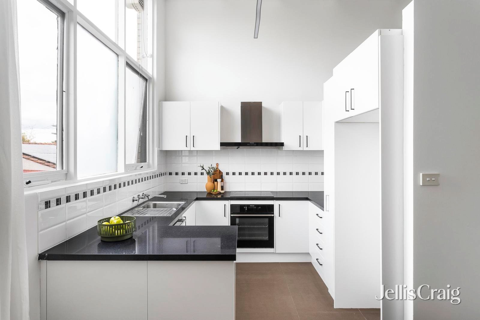 6/12 Rochester Street, Kew image 7