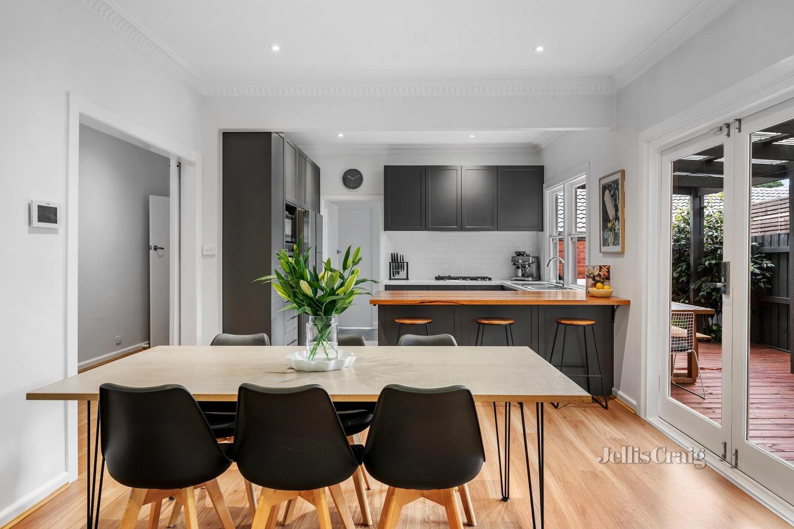 6/12 Sherwood Avenue, Ringwood East image 4