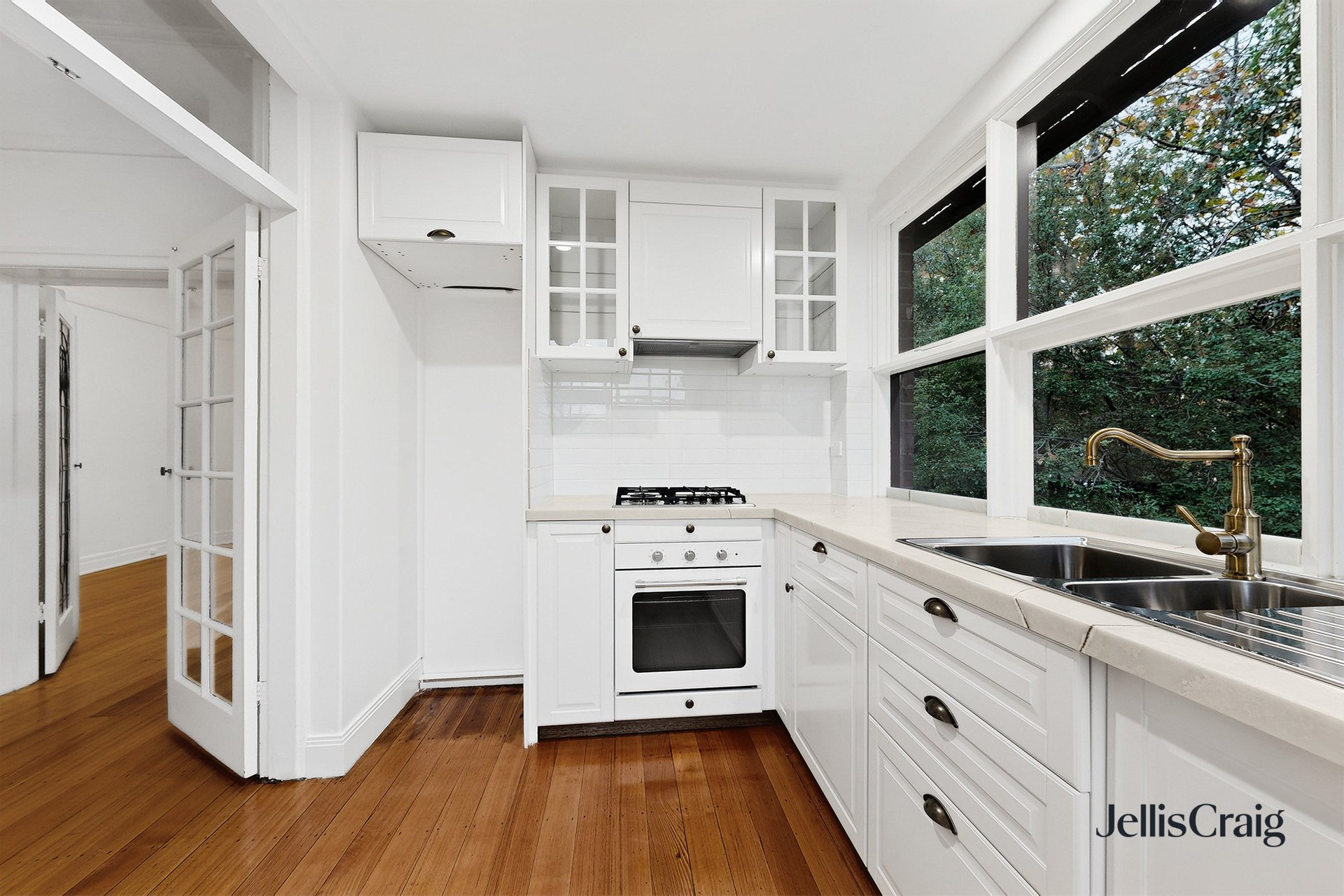 6/121 Brighton Road, Elwood image 4