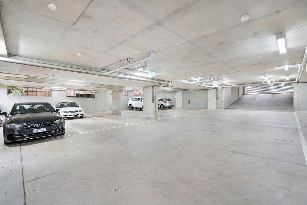 Property Gallery Thumbnail 8