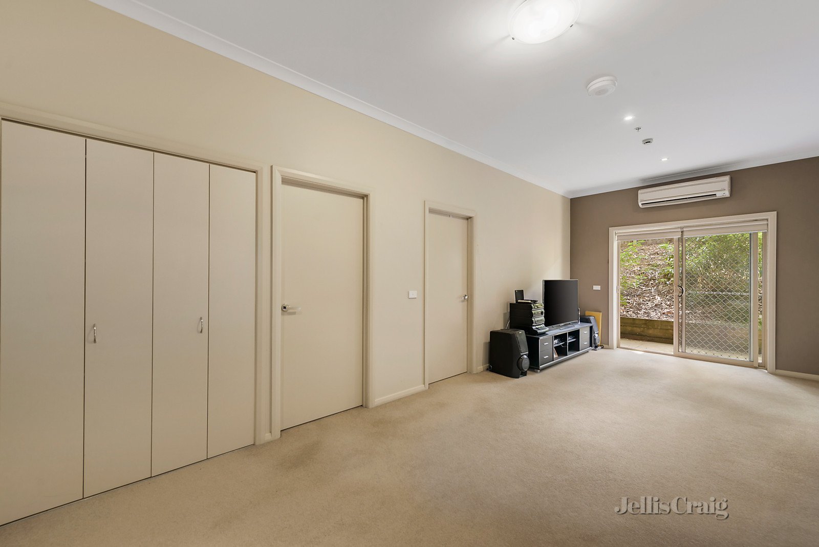 6/123 Main Road, Lower Plenty image 4