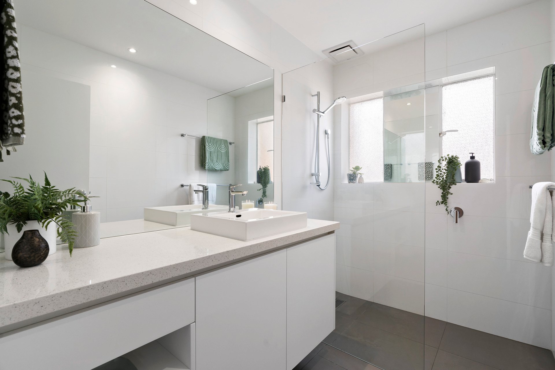 Property Gallery Thumbnail 8