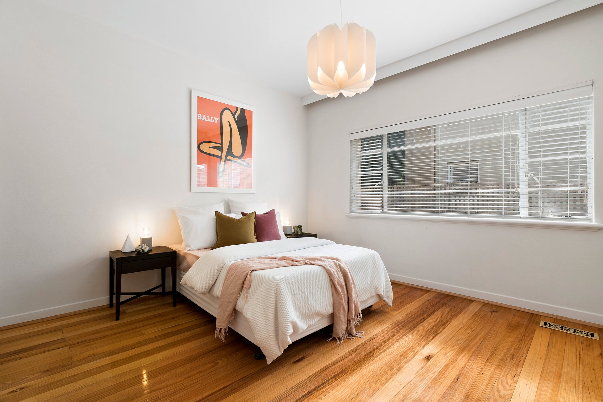 Property Gallery Thumbnail 9