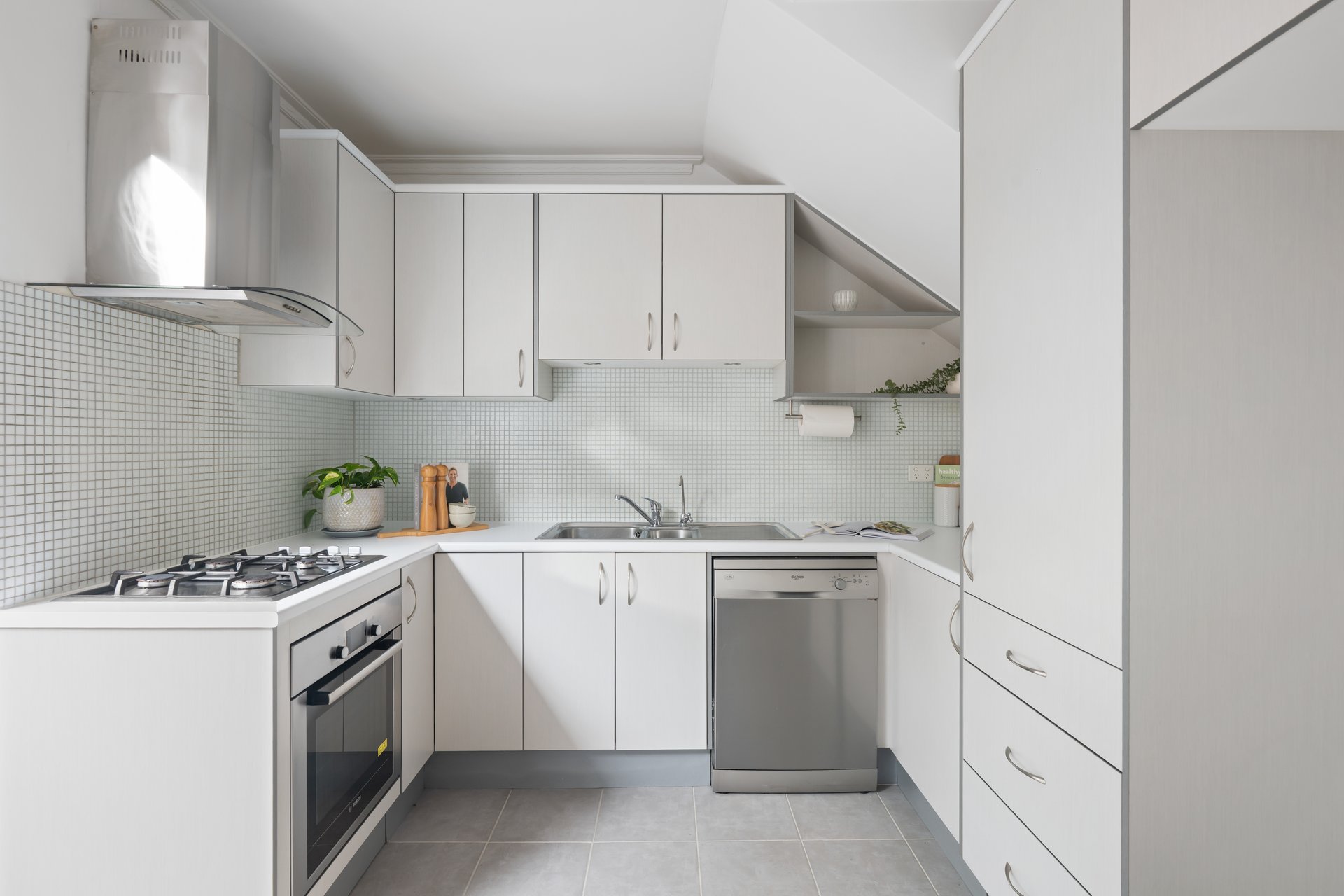6/125 Edward Street, Brunswick image 3