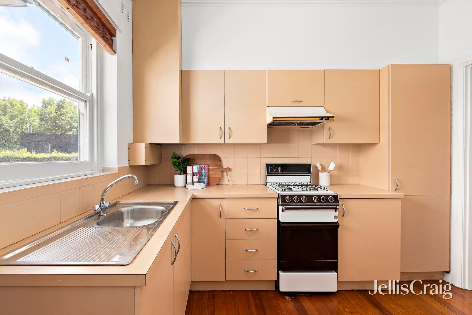 6/127 Glen Huntly Road, Elwood image 8