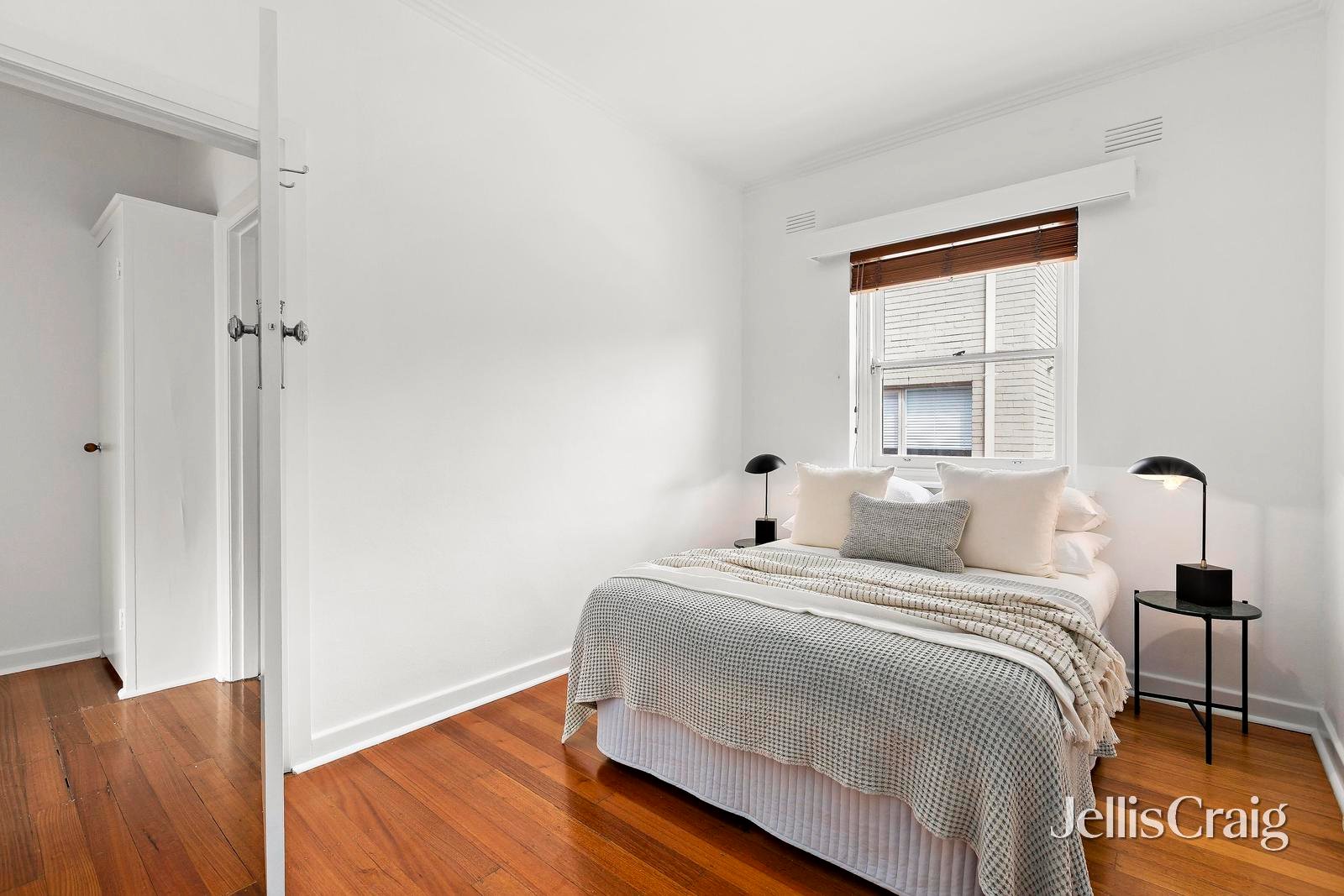 6/127 Glen Huntly Road, Elwood image 10