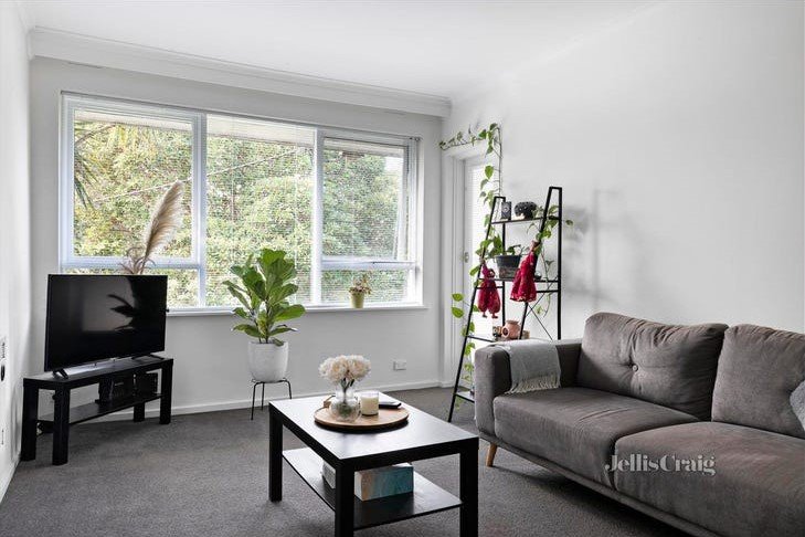 6/13 Emily Street, Carnegie image 3