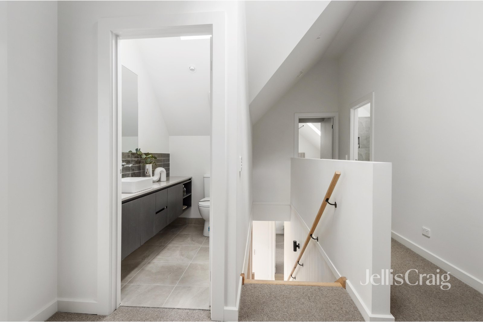 6/13 Piper Crescent, Eltham image 4