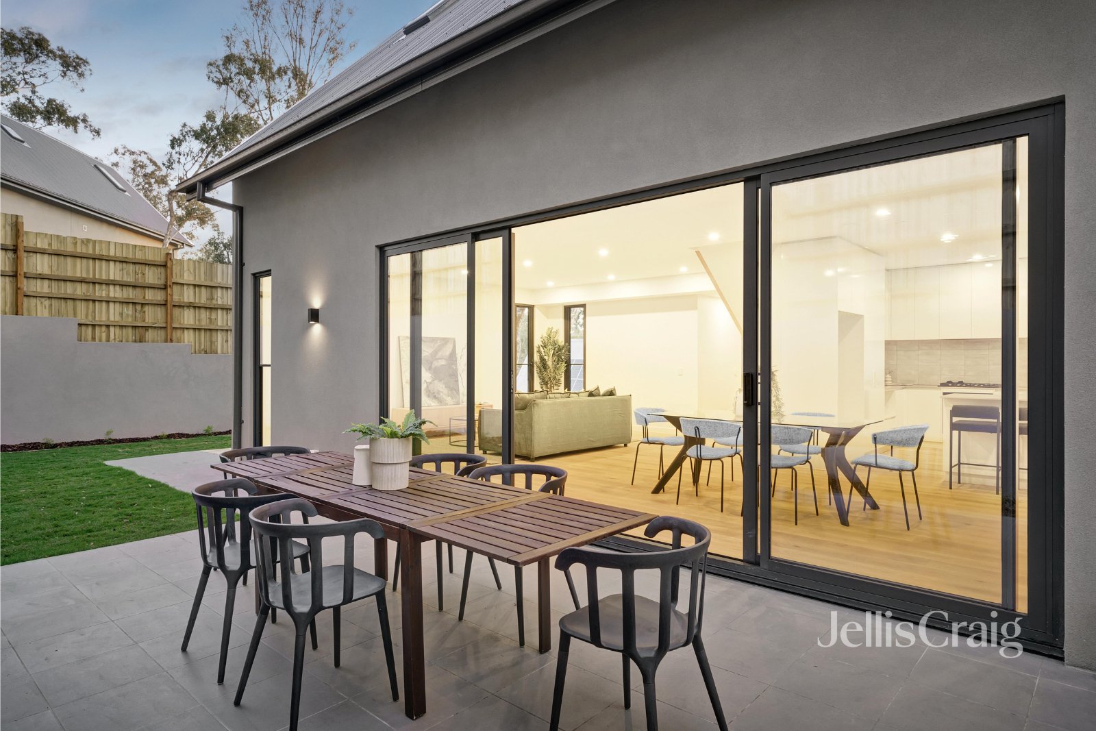 6/13 Piper Crescent, Eltham image 8