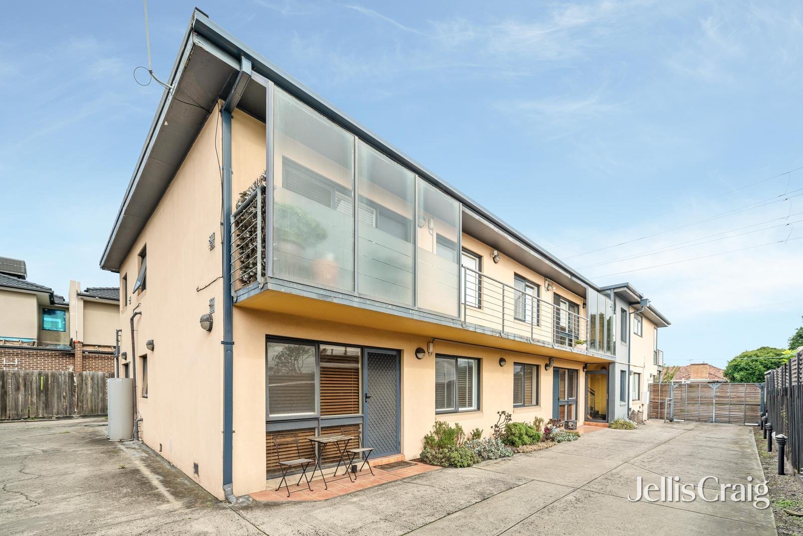 6/134 Warrigal Road, Mentone image 1