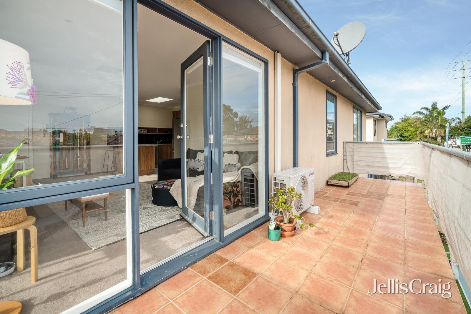 6/134 Warrigal Road, Mentone image 10