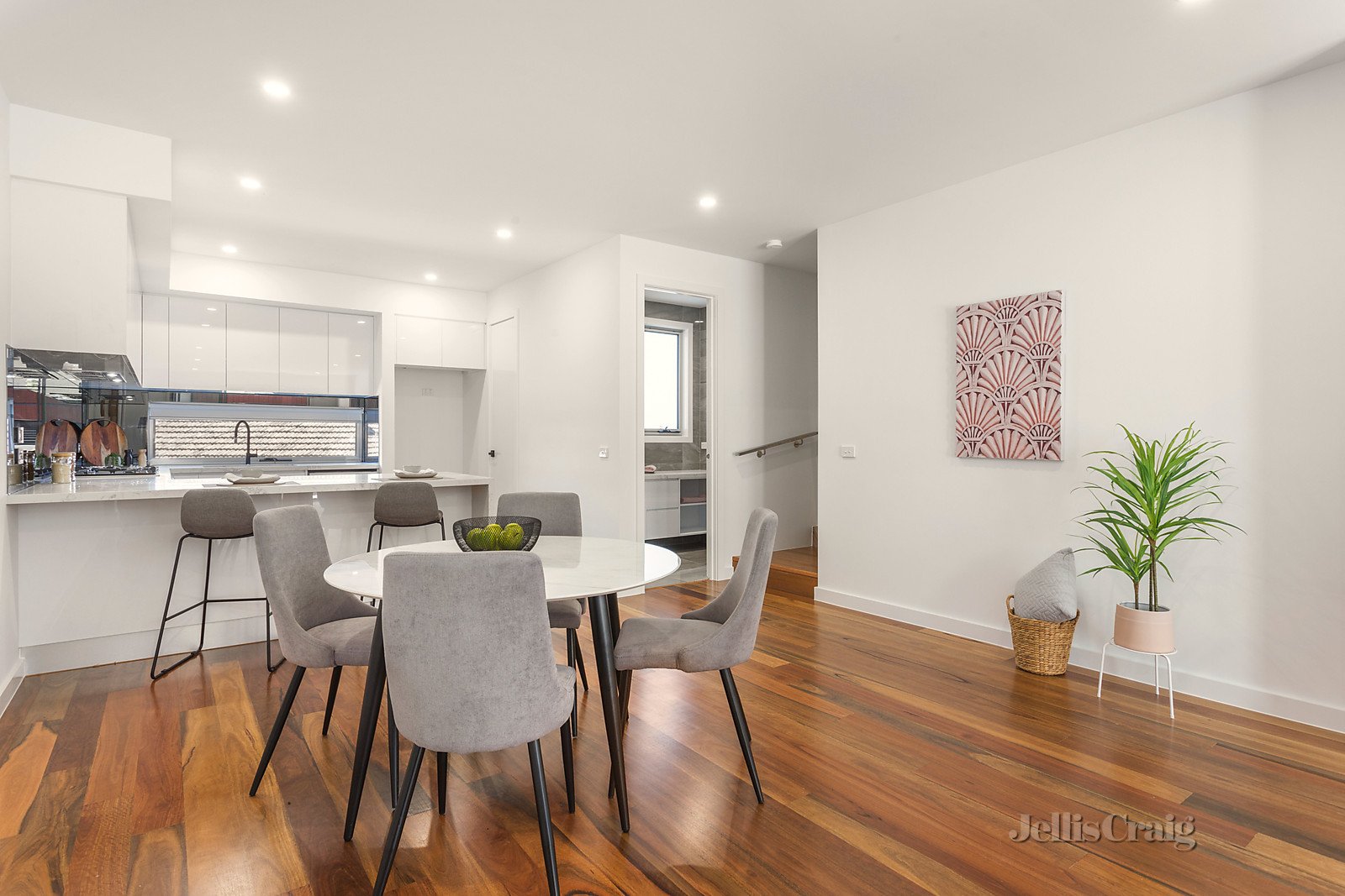 6/14-16 Fisher Parade, Ascot Vale image 2