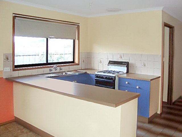 6/14 Brunel Close, Lara image 3