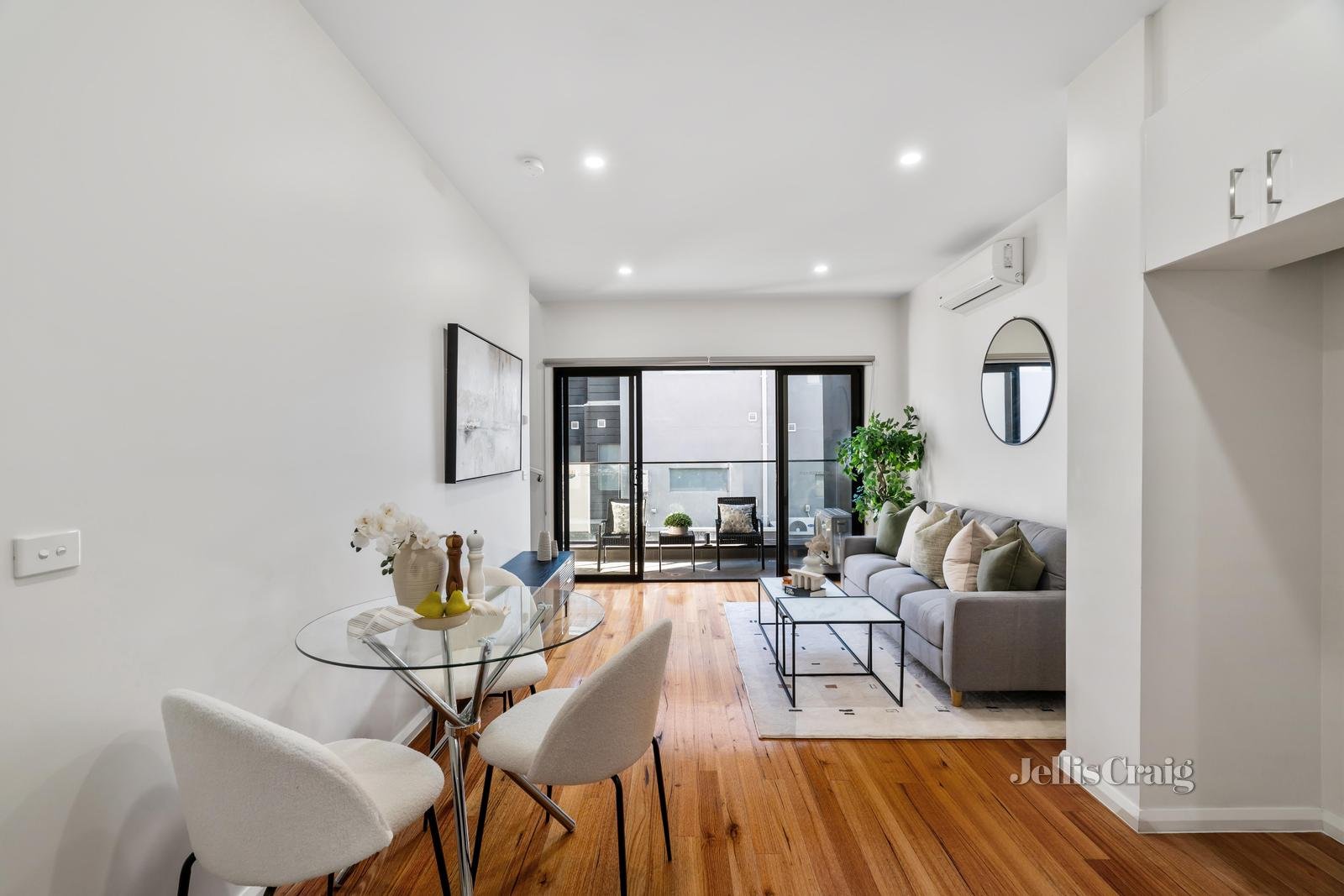 6/140 Thames Street, Box Hill North image 2