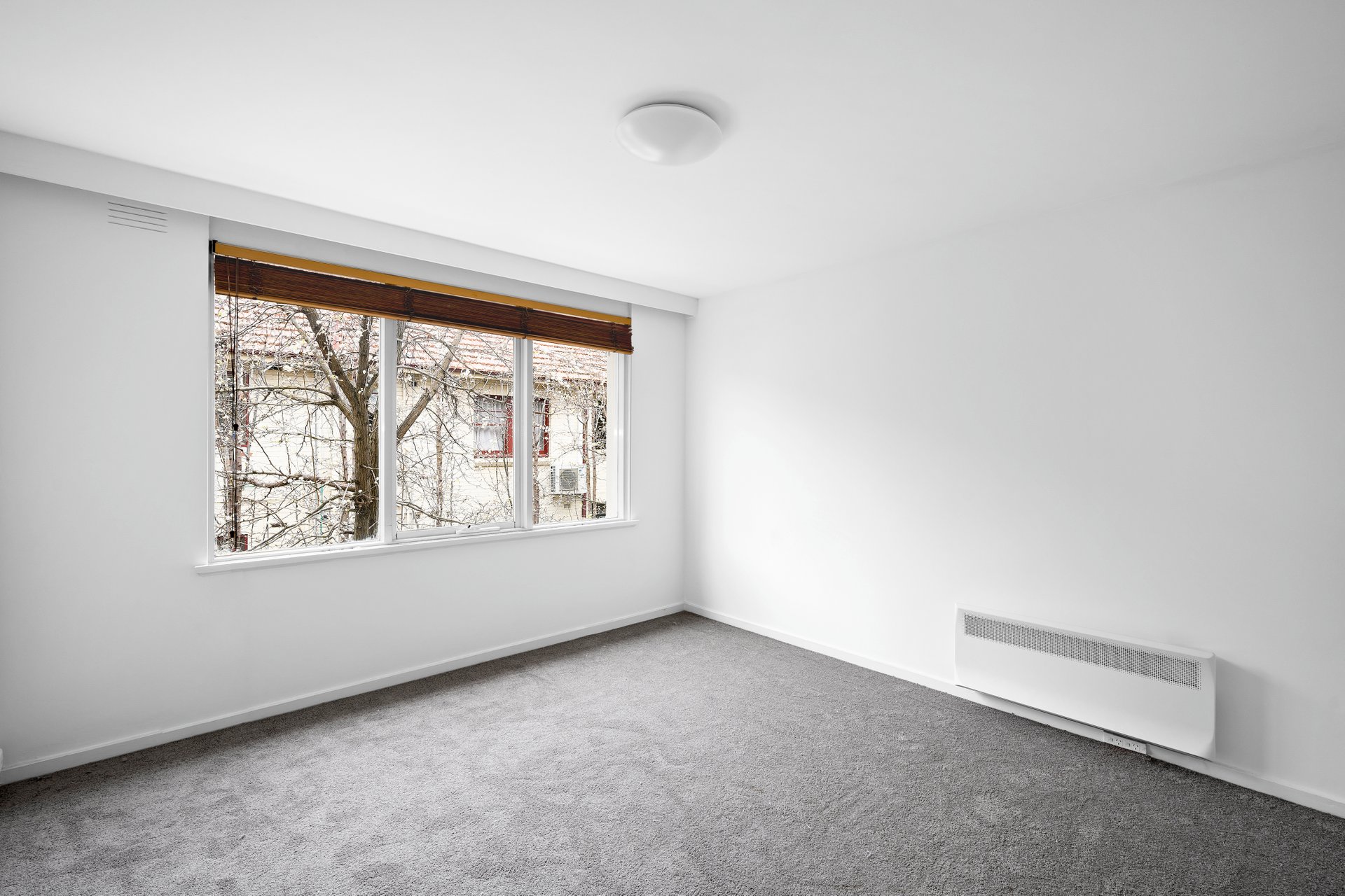 Property Gallery Thumbnail 6