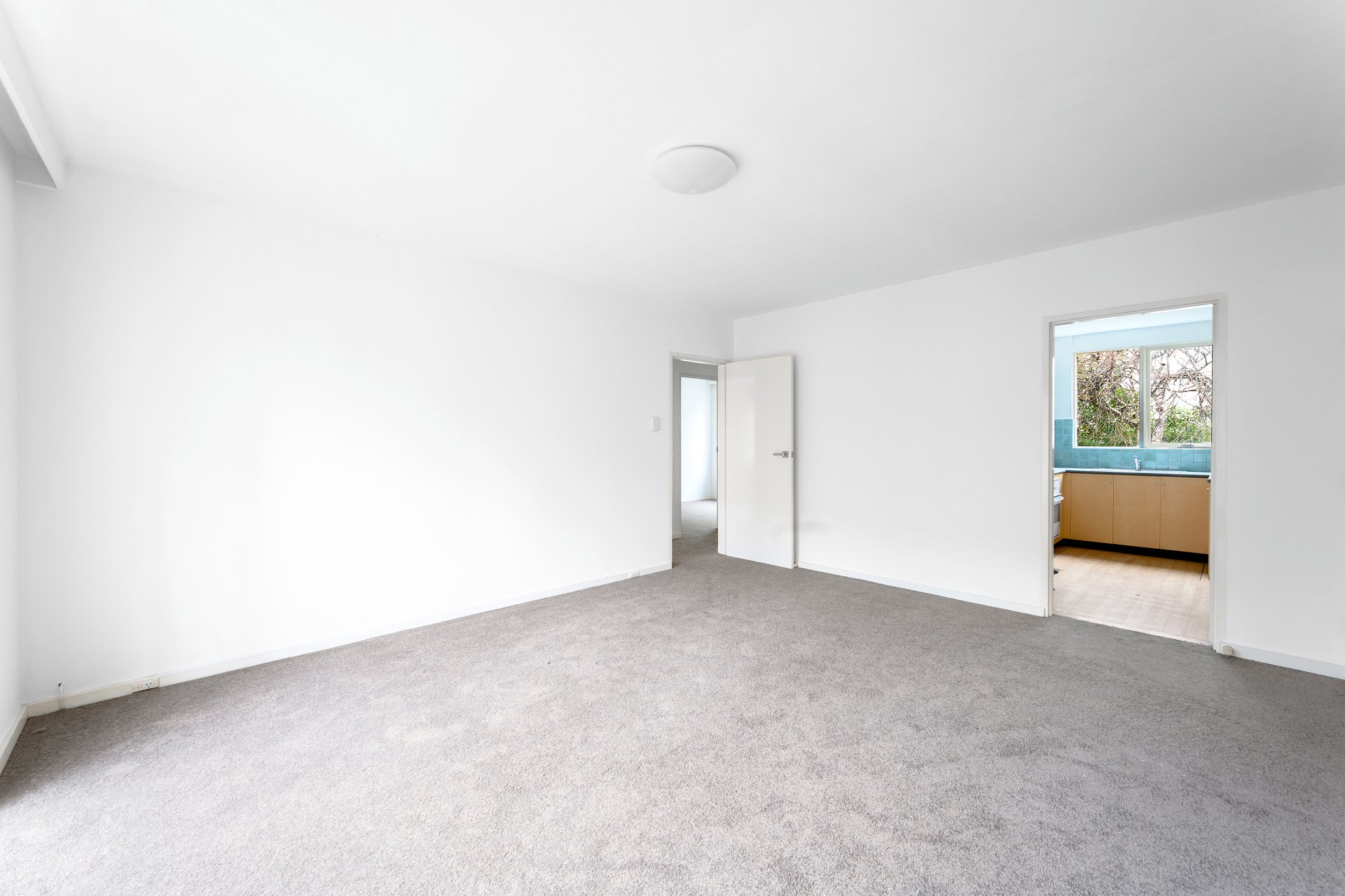 Property Gallery Thumbnail 4