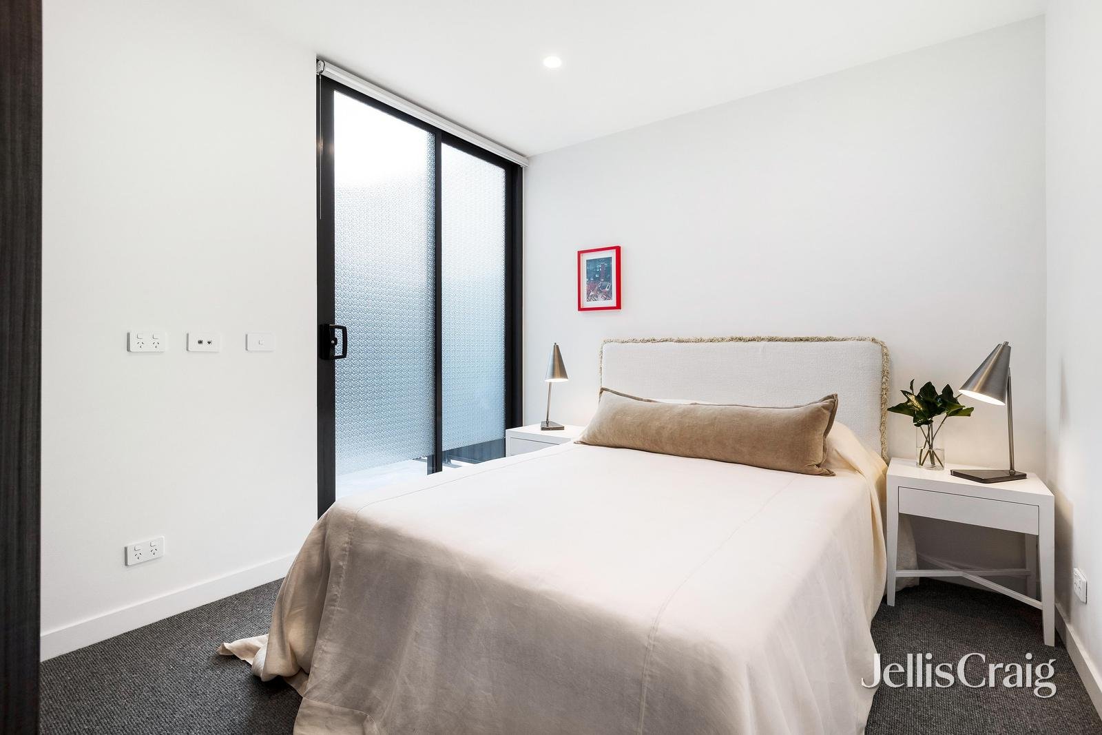 6/146 Glen Huntly Road, Elwood image 12