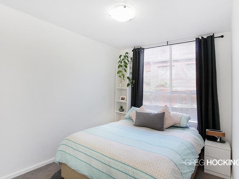 6/146 Hyde Street, Yarraville image 5