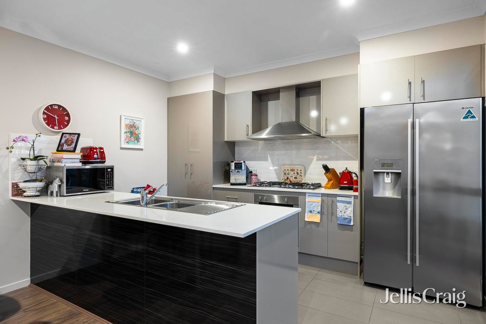 6/15 Dulnain Street, Mount Martha image 2