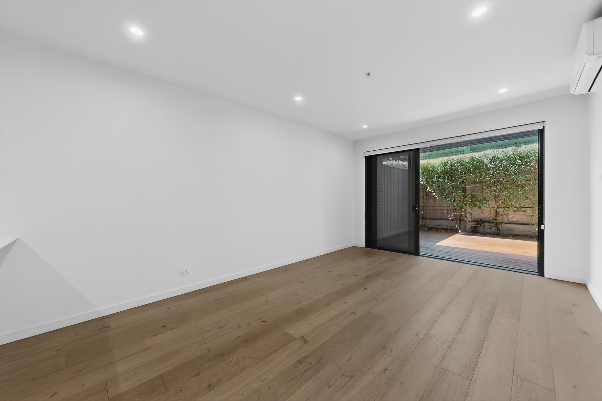 6/15 Hamilton Street, Bentleigh image 7