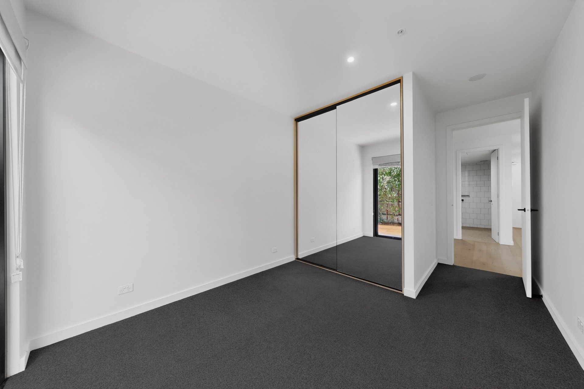 6/15 Hamilton Street, Bentleigh image 10