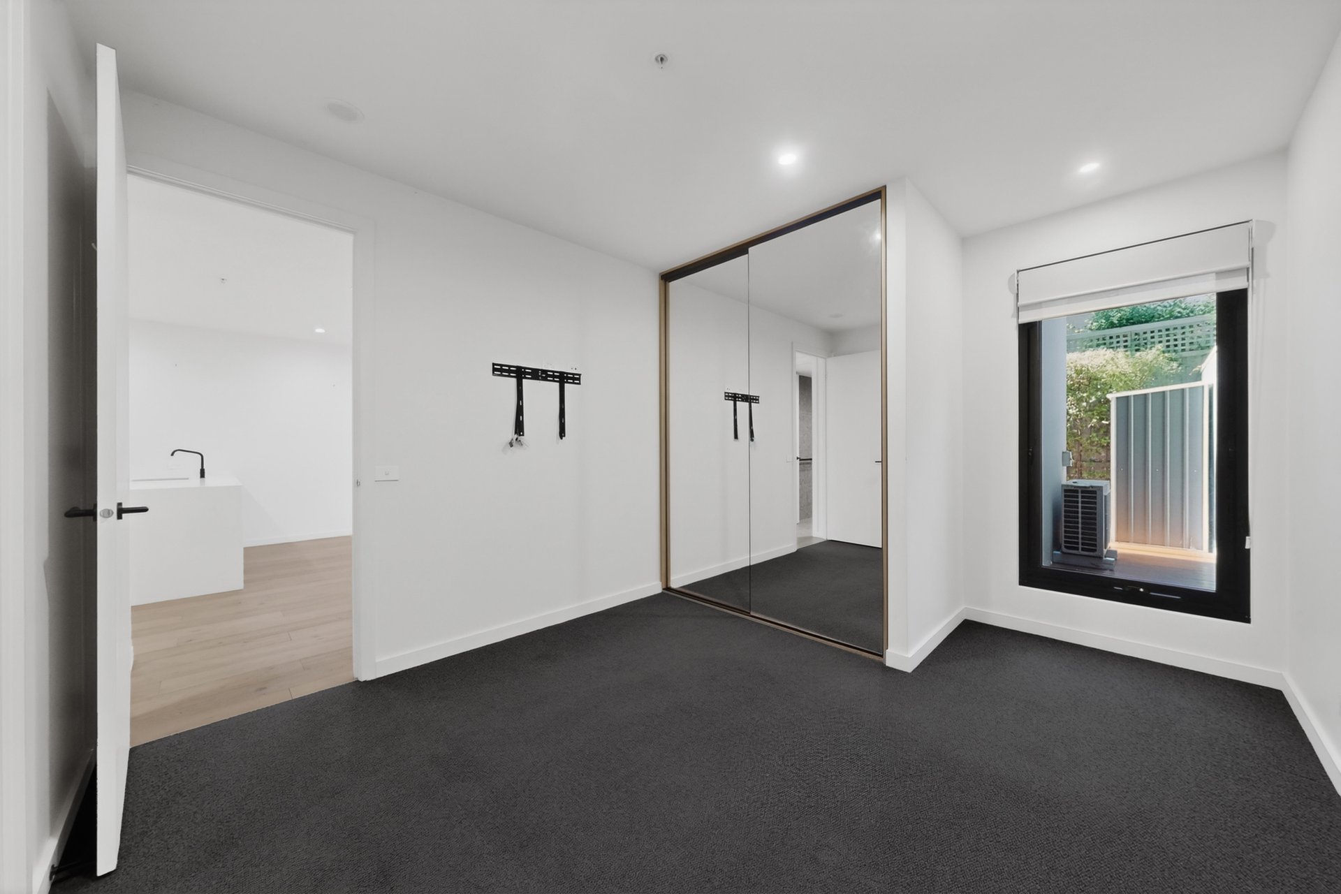 6/15 Hamilton Street, Bentleigh image 12