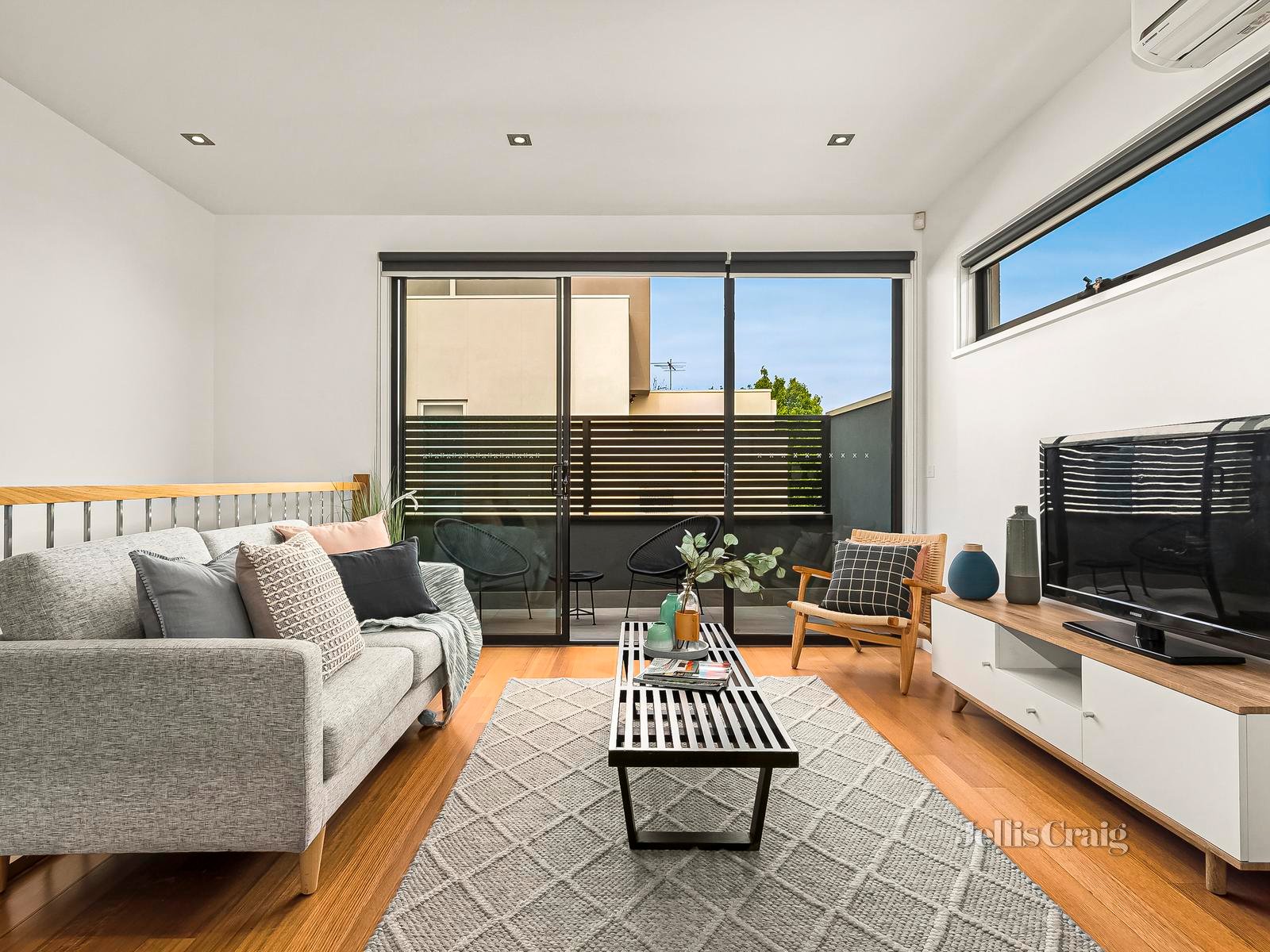 6/15 Hotham Road, Niddrie image 2