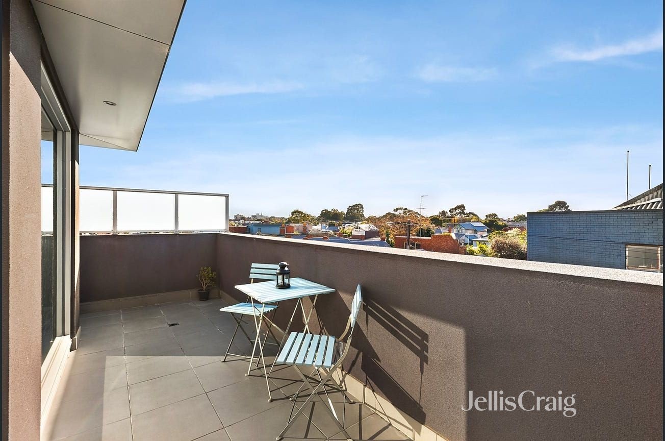 6/153 Barkly Street, Brunswick image 9