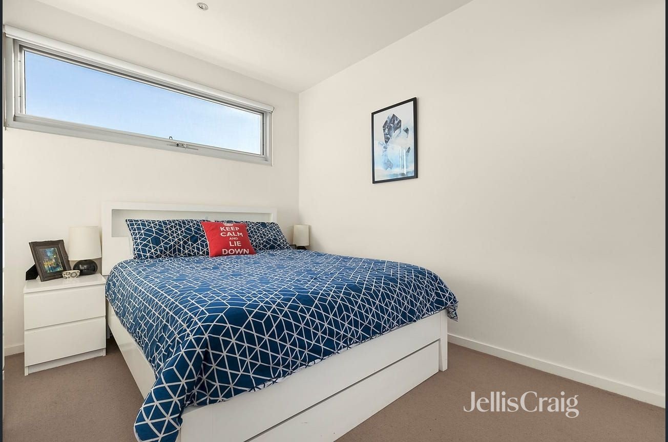 6/153 Barkly Street, Brunswick image 5