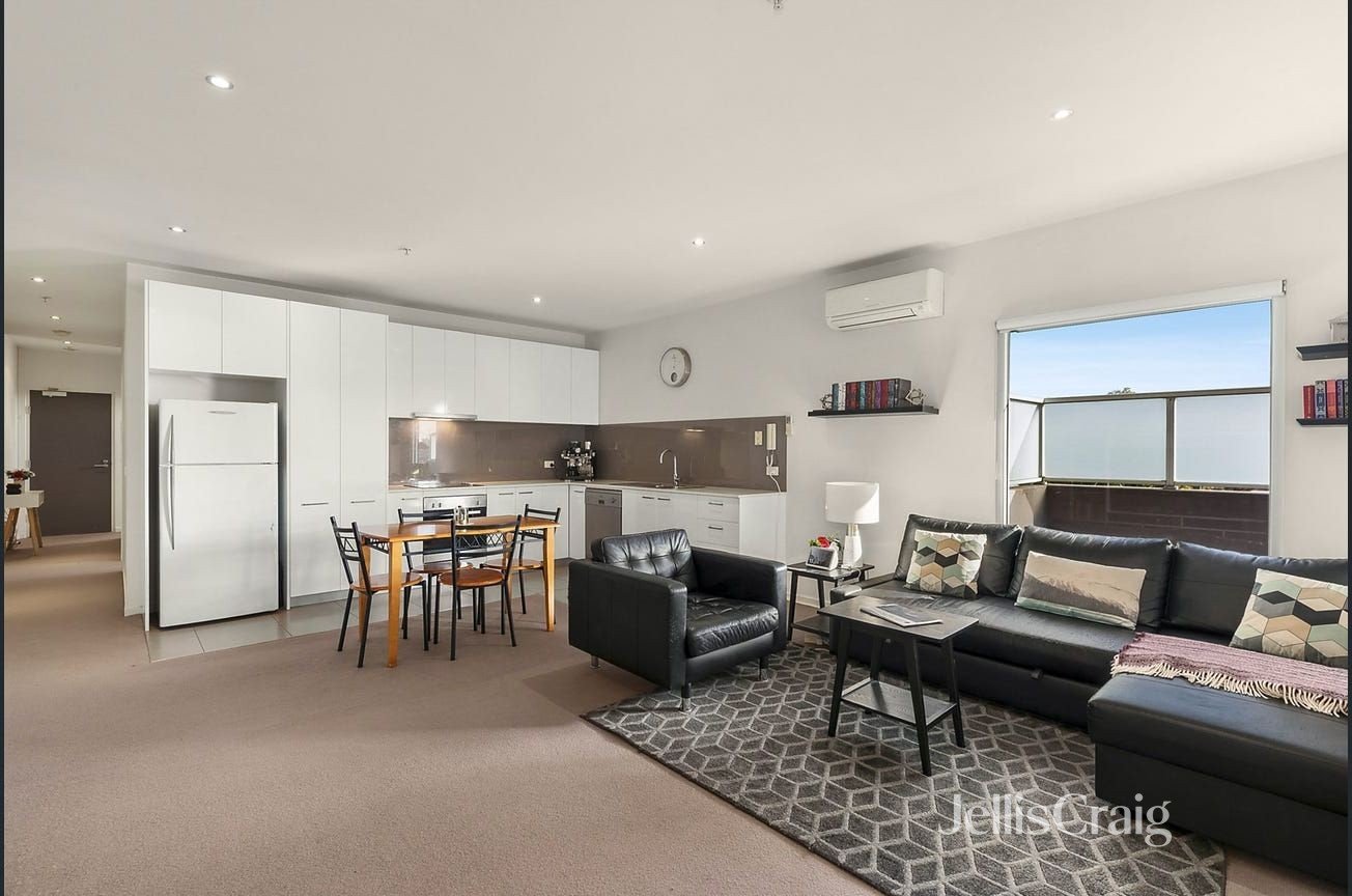 6/153 Barkly Street, Brunswick image 2