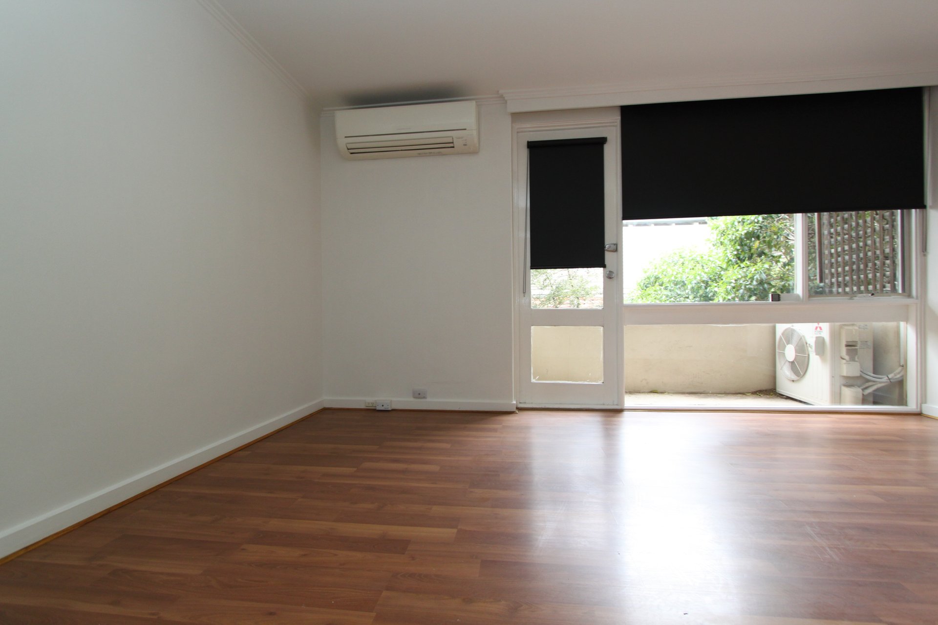 Property Gallery Thumbnail 3