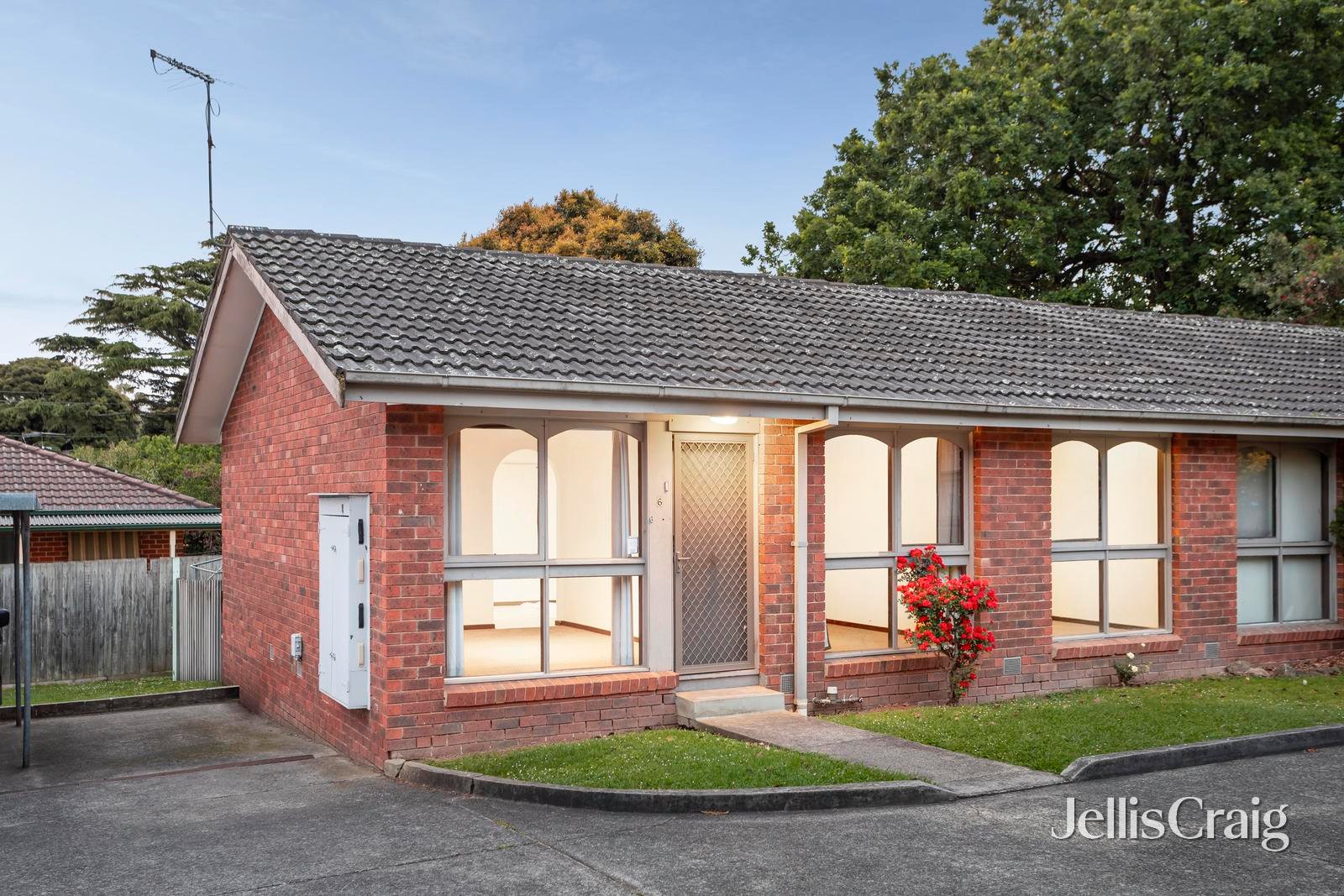 6/16-18 Landale Avenue, Croydon image 1