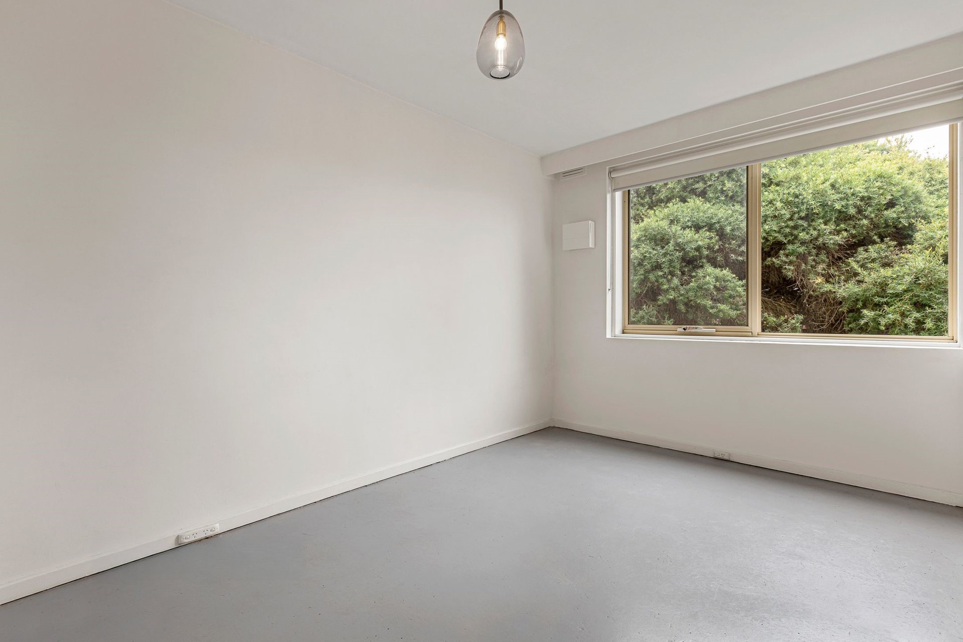 Property Gallery Thumbnail 4