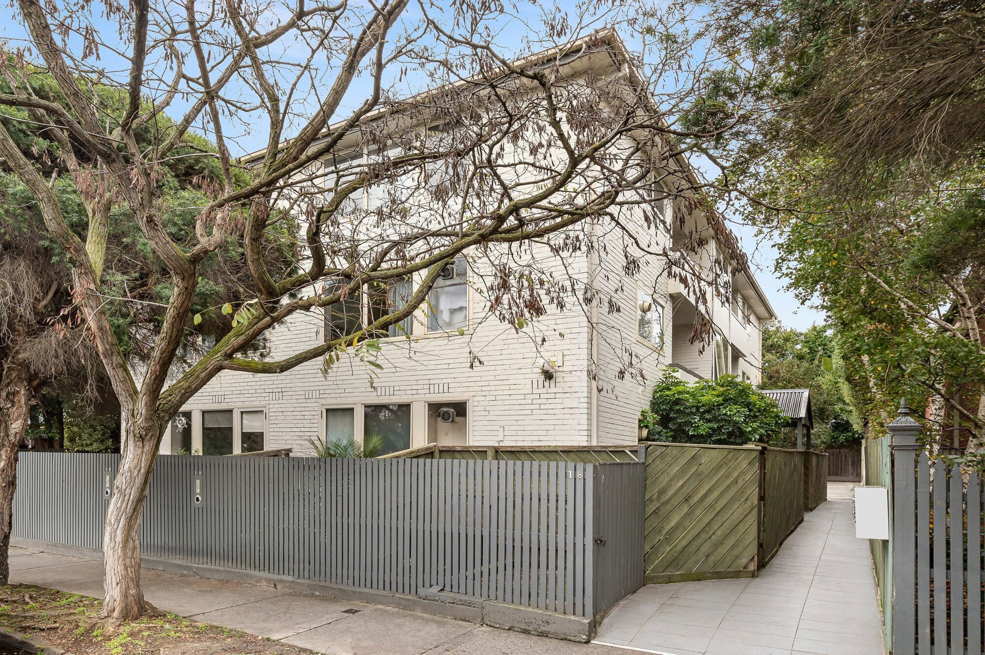 Property Gallery Thumbnail 6